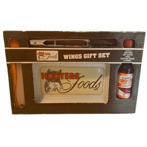 Hooters Foods Wings Gift Set Hot Sauce Ceramic Tray Basting Brush Tongs New
